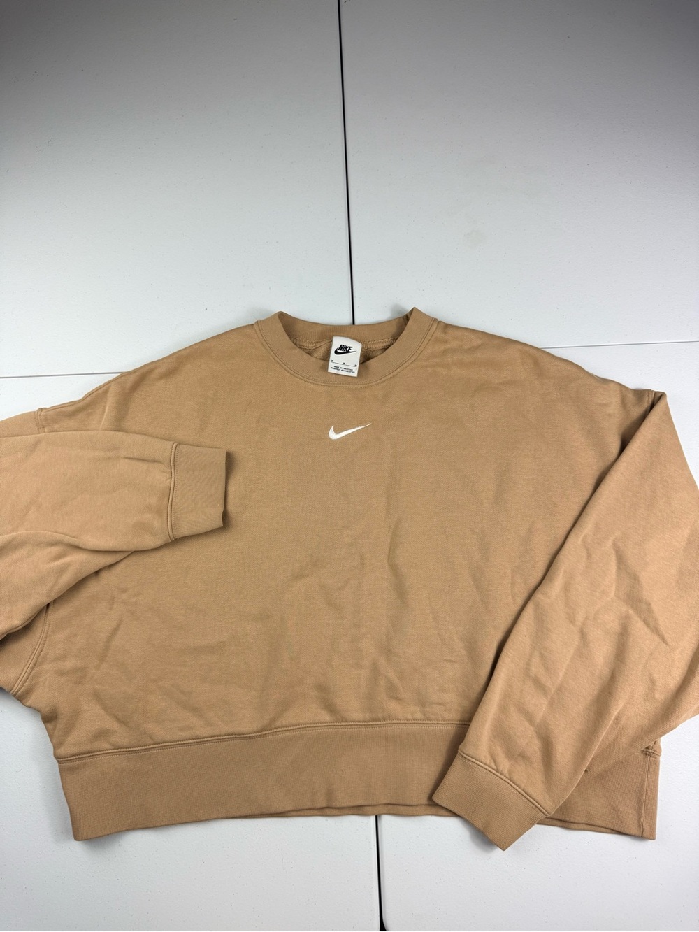 Nike women’s Tan Crewneck Sweatshirt